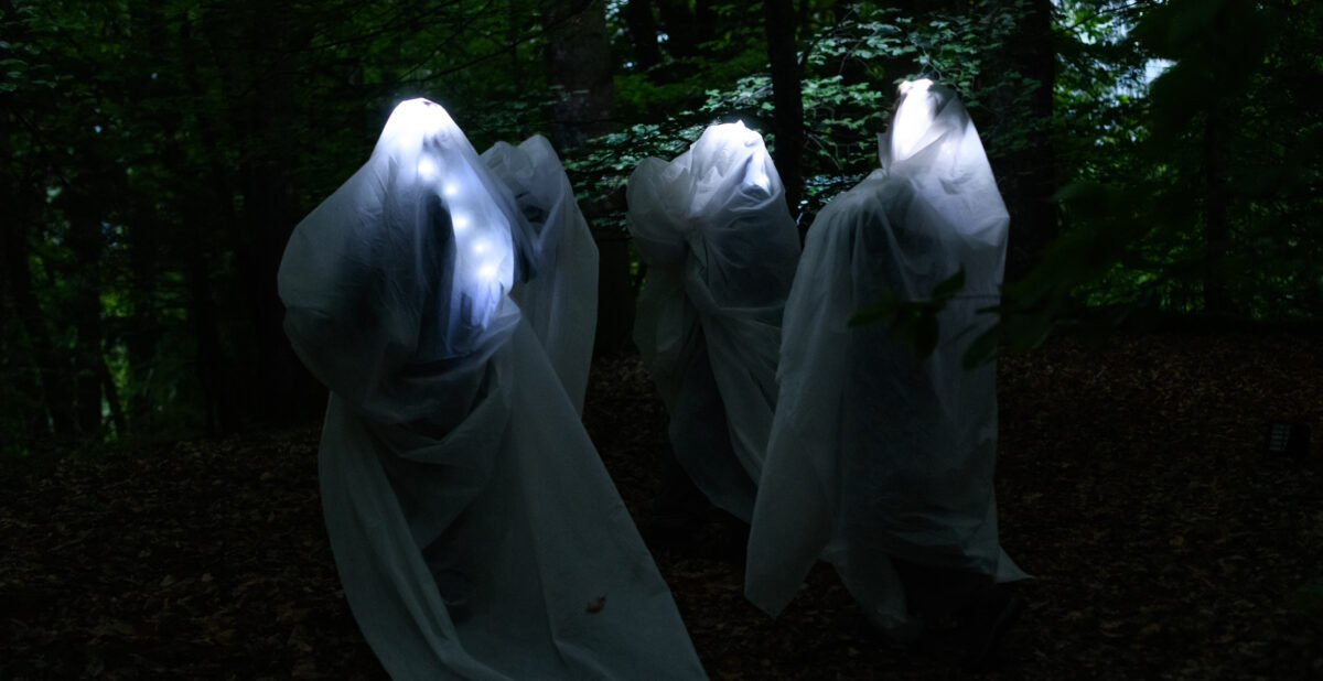 Compagnie Pernette « Wi - La peau des arbres » | Crédit photo : Jean-Claude Bruet