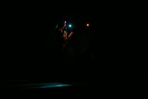 Feux d'hiver 2025 - La horde dans les pavés - Crédit photo Xavier Cantat / Feux d'hiver 2025 - La horde dans les pavés - Crédit photo Xavier Cantat Feux d'hiver 2025 - La horde dans les pavés - Crédit photo Xavier Cantat